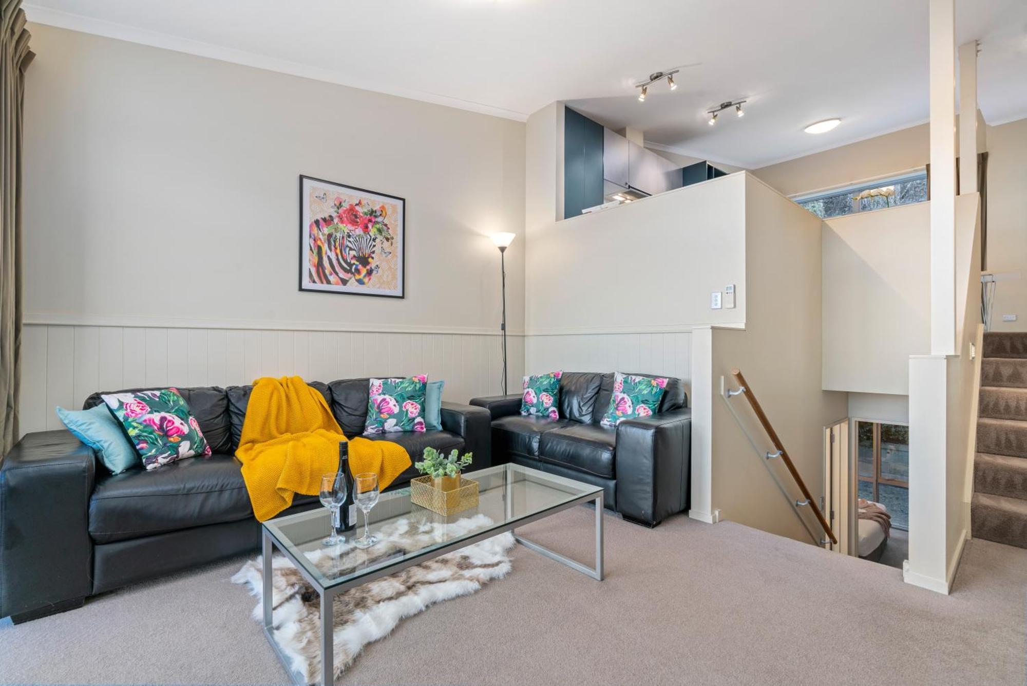 2-Bedroom Apartment With Lake & Mountain View - Beechwood ควีนส์ทาวน์ ภายนอก รูปภาพ