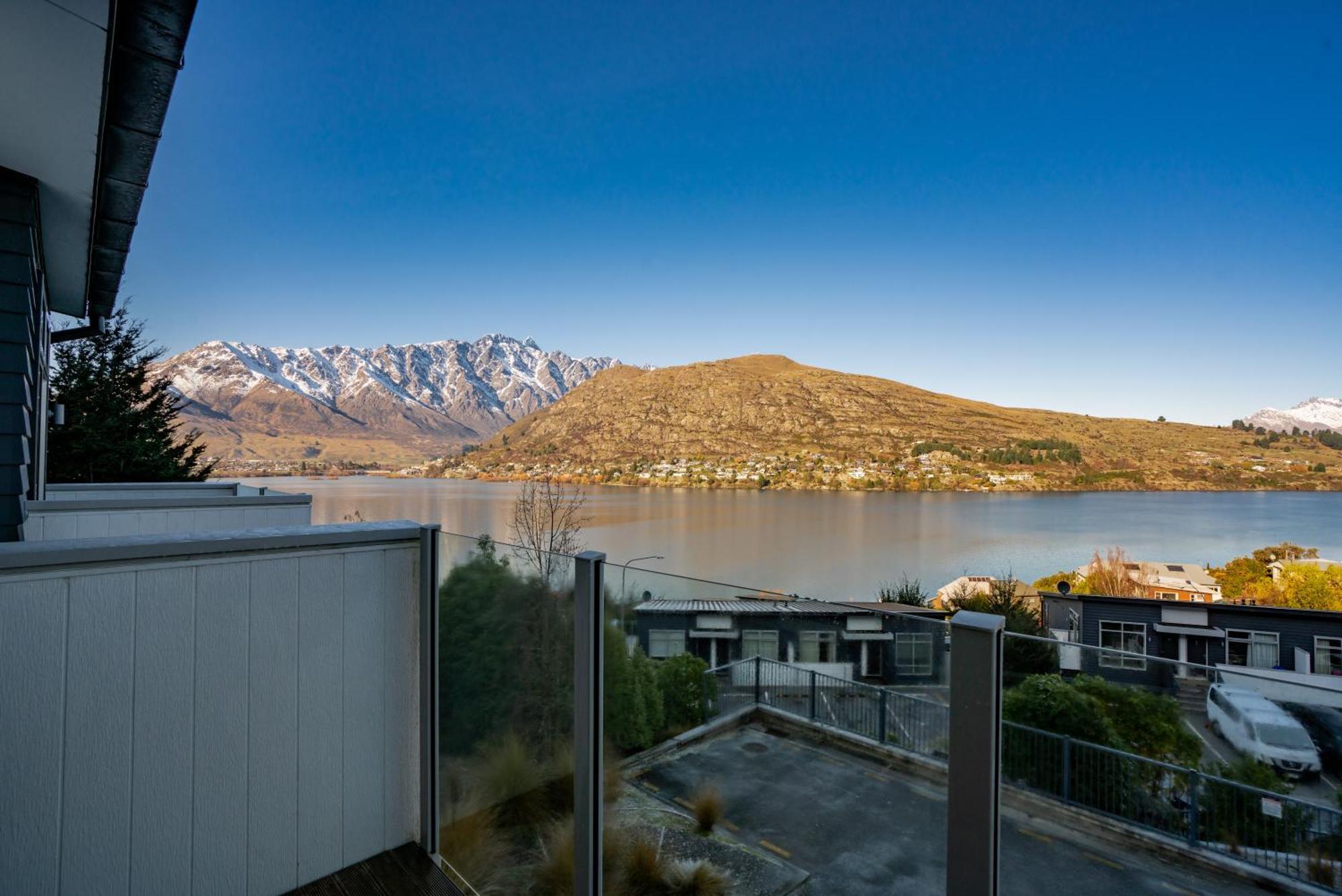 2-Bedroom Apartment With Lake & Mountain View - Beechwood ควีนส์ทาวน์ ภายนอก รูปภาพ
