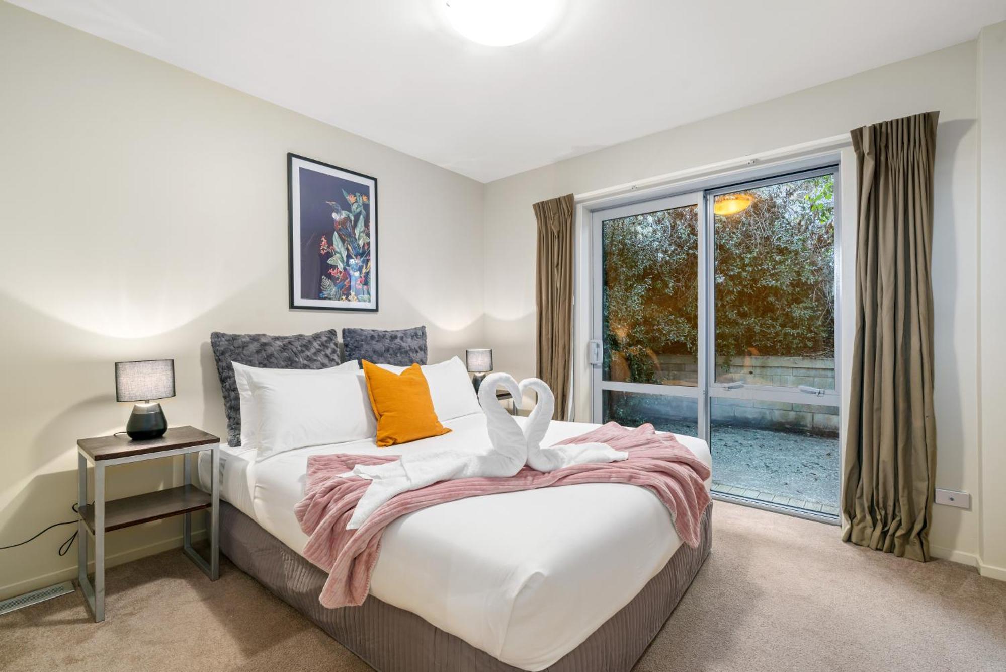 2-Bedroom Apartment With Lake & Mountain View - Beechwood ควีนส์ทาวน์ ภายนอก รูปภาพ